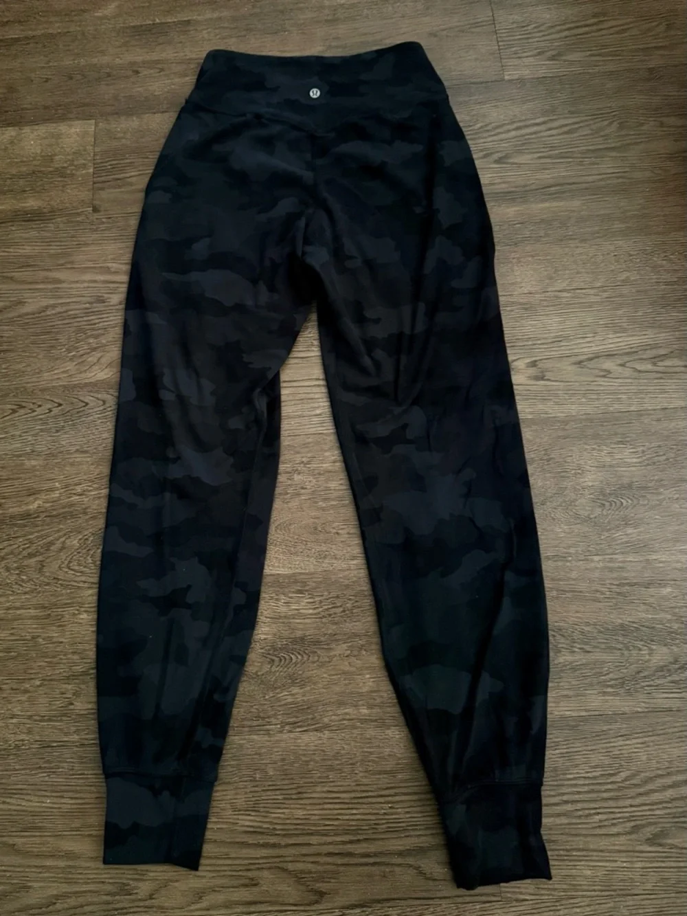 Lululemon Align Jogger Black/Gray Camo Size 6 - Picture 3 of 6